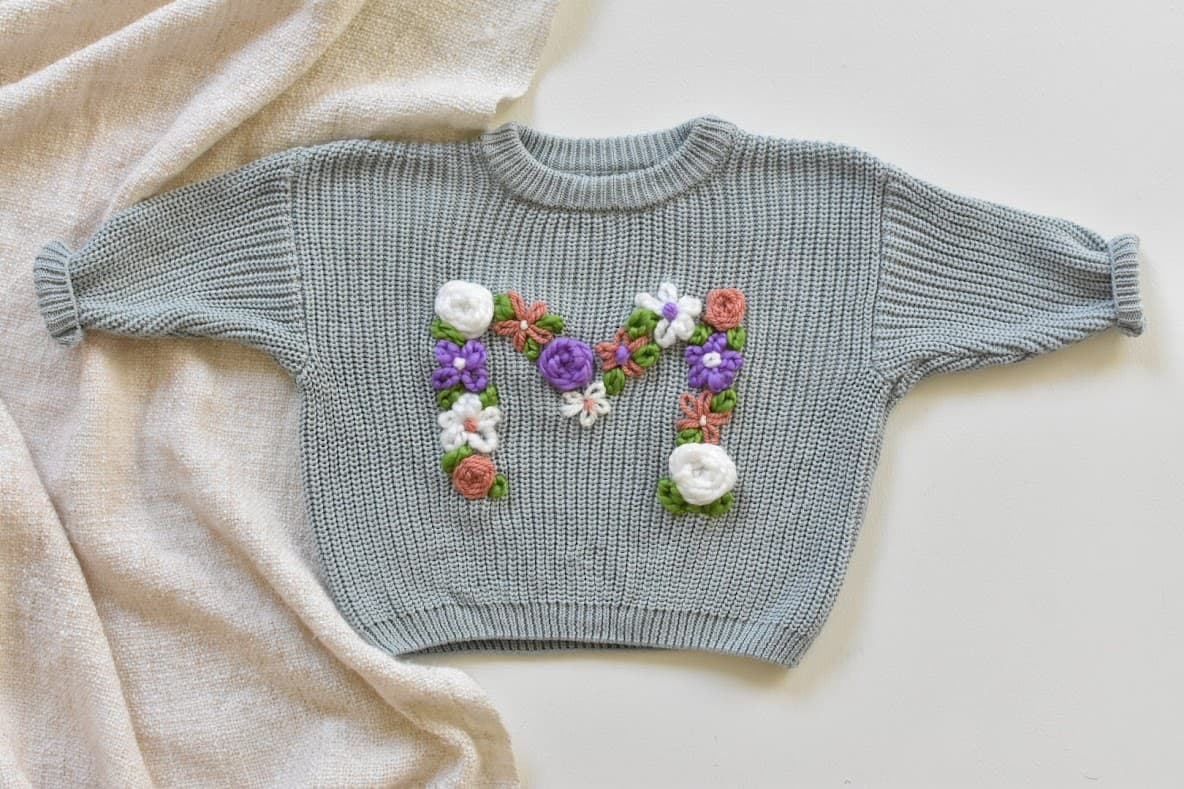 Productfoto van Trui met bloemenletter 3