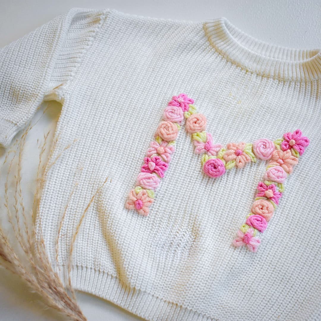 Productfoto van Trui met bloemenletter 6